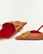 VLogo Signature Calfskin Slingback Pump 80mm / 3.15 in. - Image 3